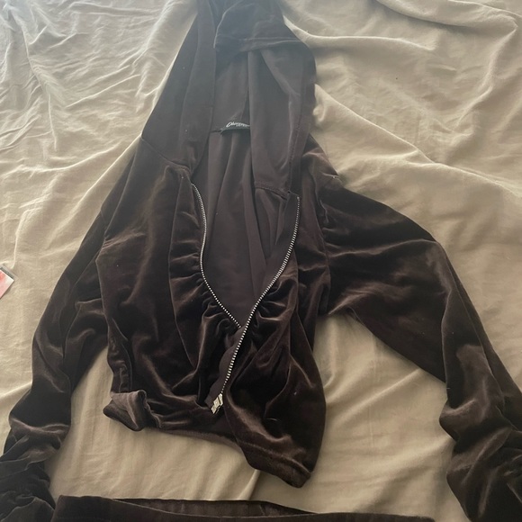 Velour velvet chocolate tracksuit - Picture 1 of 2